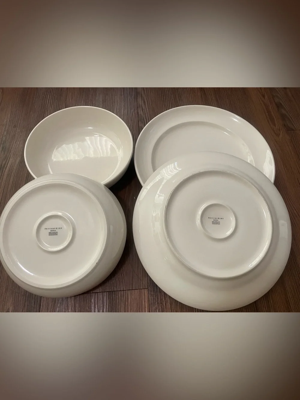 POTTERY BARN Sophia 4 pc ceramic set,2 bowls&2dinner plates!EXCELLENT